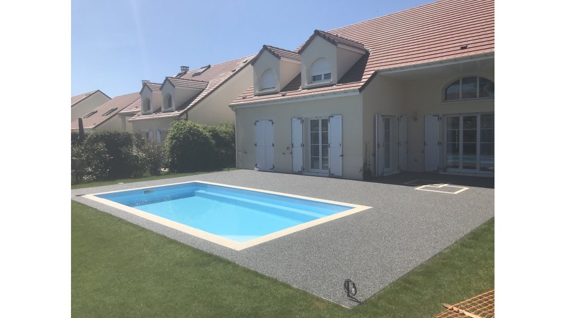 Piscine en tapis de marbre  