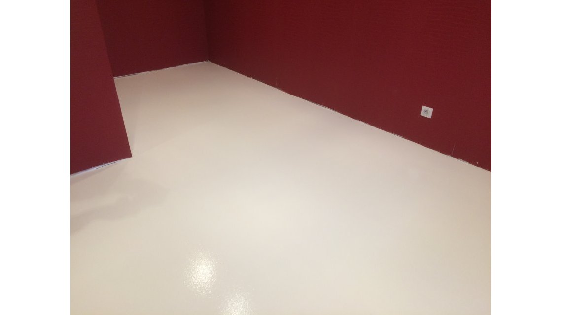 resine PU  <p>résine autolissante blanche</p>