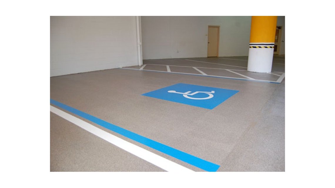 sol en résine  <p>sol en résine avec quartz pour parking</p>