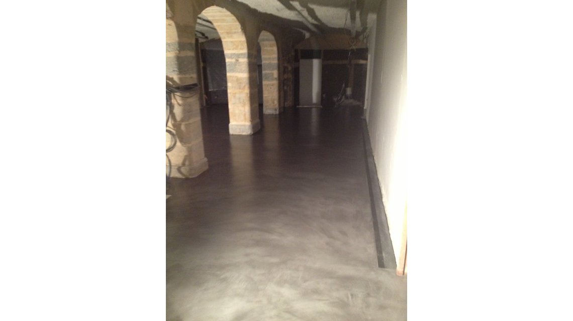 béton ciré  <p>Restaurant Matsuru Lyon</p>