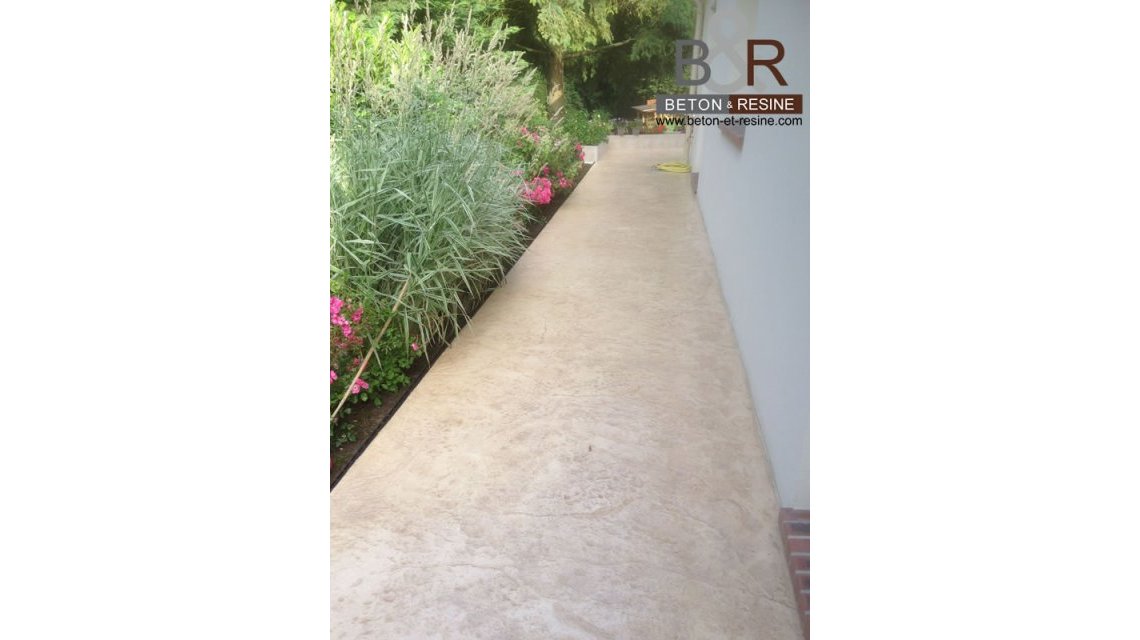 Béton empreinte  <p>imitation pierre</p>