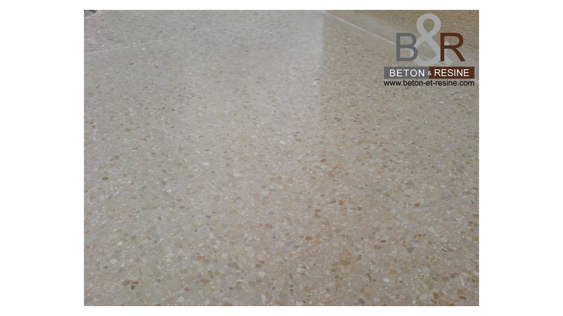 terrasse en béton poli  