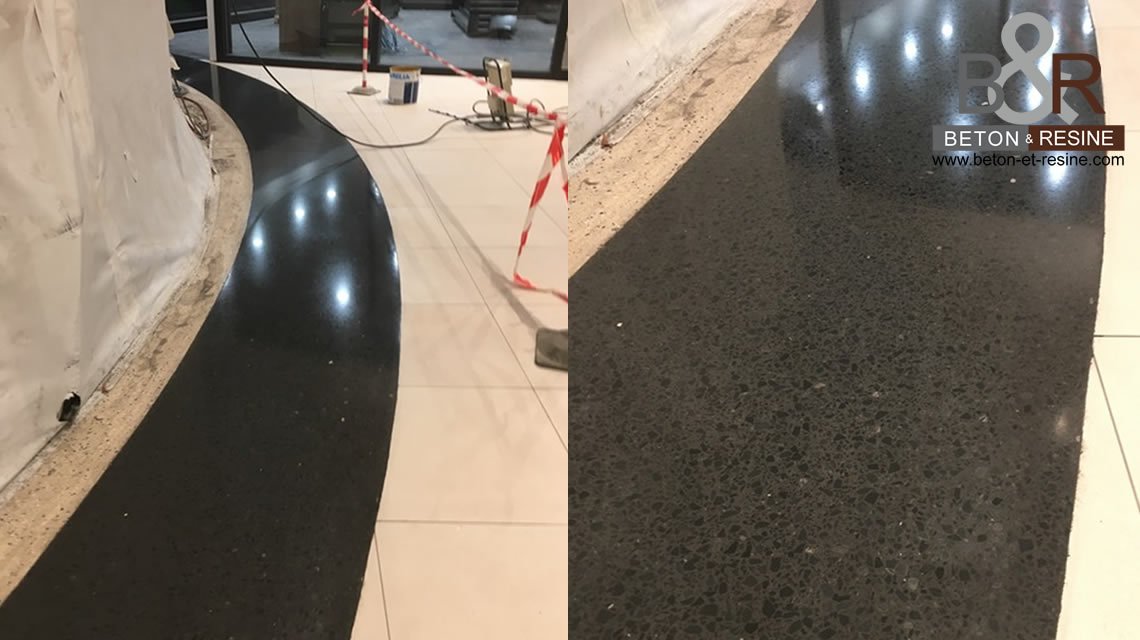 Granito noir  <p>Reprise de sol dans une galerie commerciale</p>