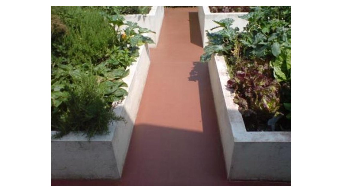 allée de jardin  <p>recouvrement millimétrique d’un béton extérieur</p>