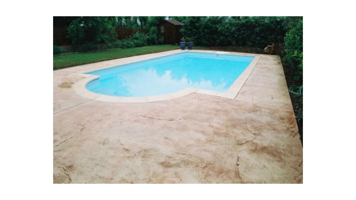Béton empreinte  <p>plage de piscine</p>